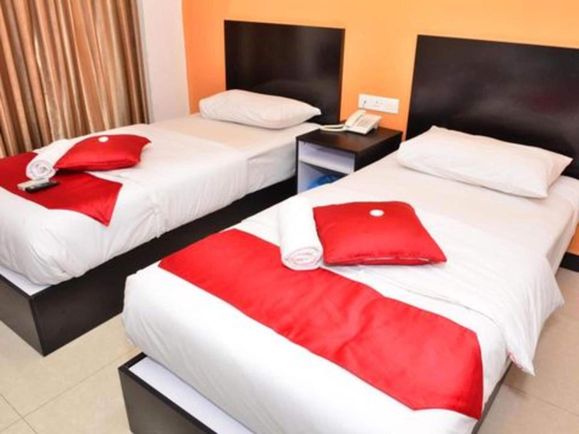 Oyo 91087 Hotel Dspark Port Klang Exterior foto